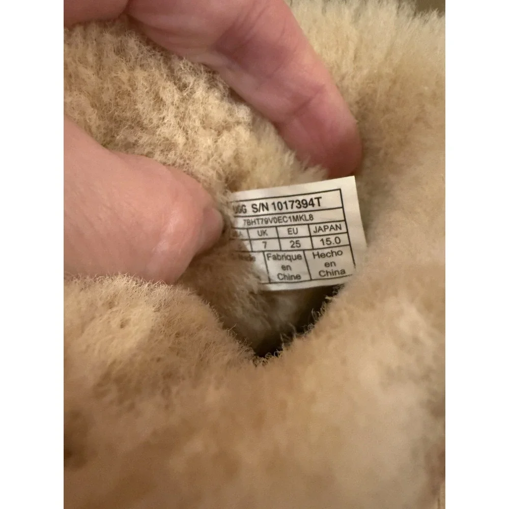 UGG Kids Bailey Bow Boots Chestnut Sheepskin Fur‎ Lined 1017394T SZ-8C